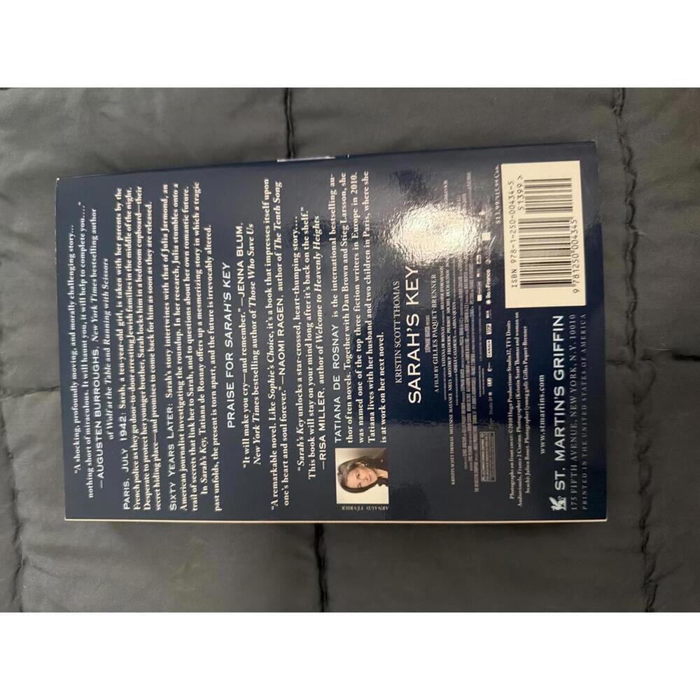 Sarah's Key by Tatiana De Rosnay - Paperback Novel - Picture 2 of 2